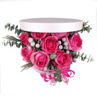 eucalyptus, brunia, oasis, round box m 20x21cm, jumilia rose (11 pcs.), packaging, ribbon