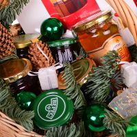 Buy Basket: Gift under Christmas tree with the same day delivery