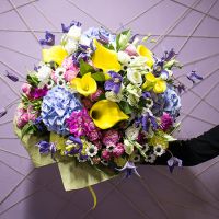 callas, hydrangea, clematis, eustoma, freesia, carnation, packaging, ribbon